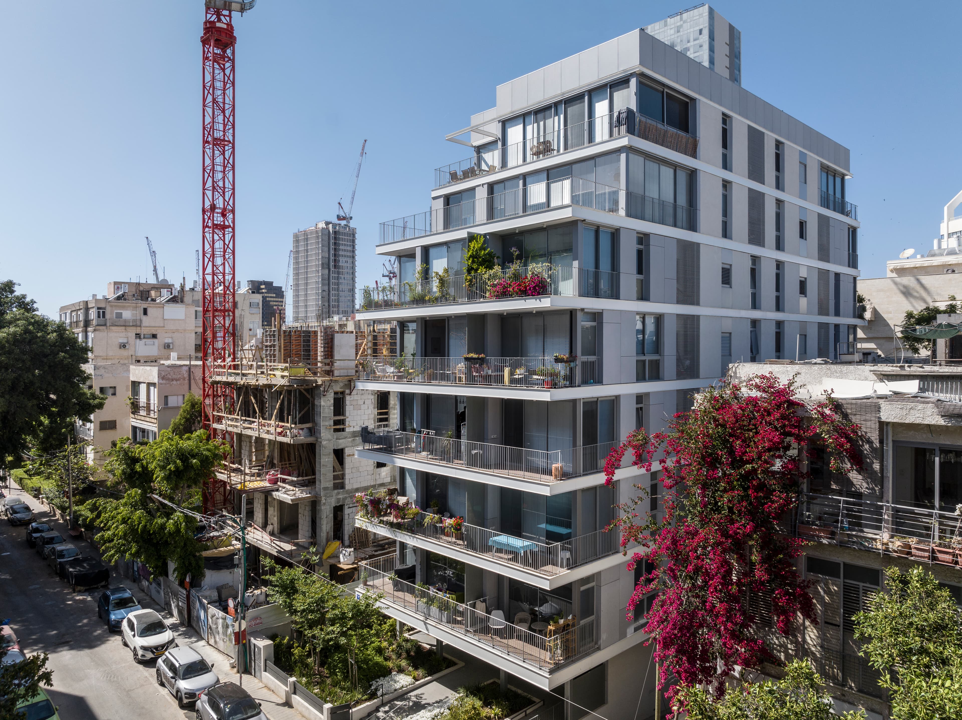 Be'eri 9 street context facade